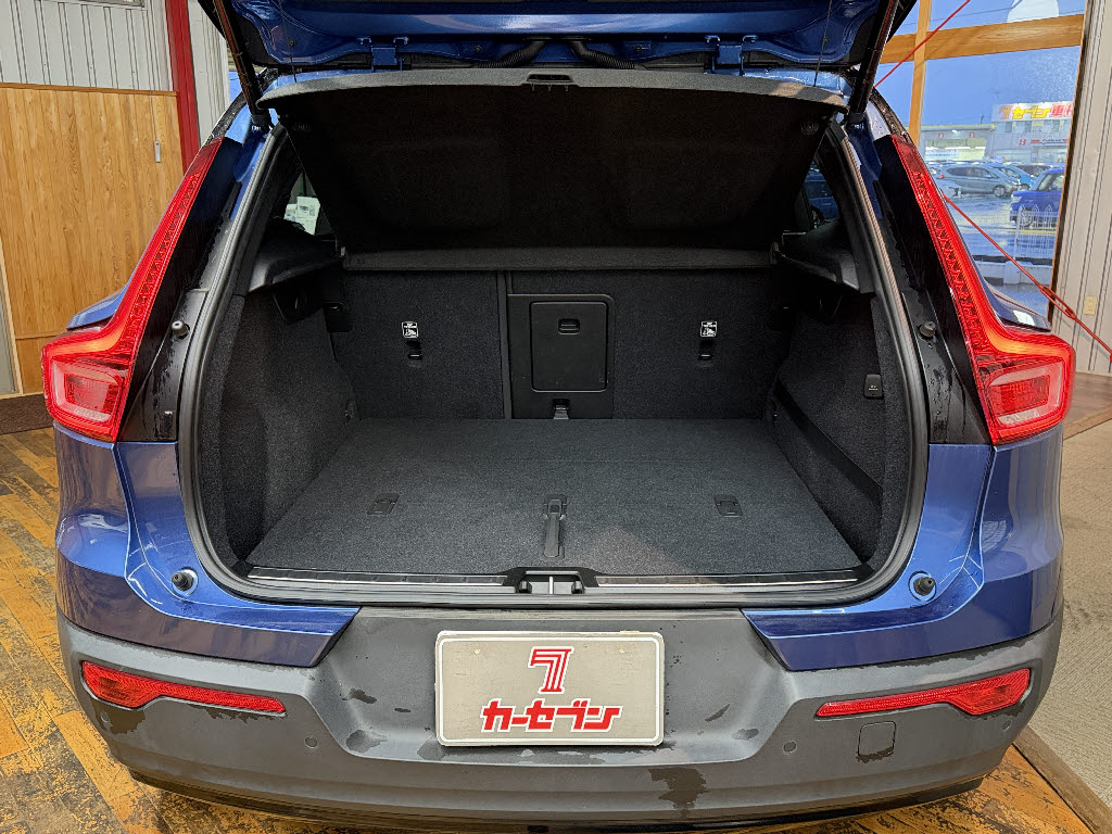 ボルボ ボルボ ＸＣ４０ B4 AWD ｲﾝｽｸﾘﾌﾟｼｮﾝ