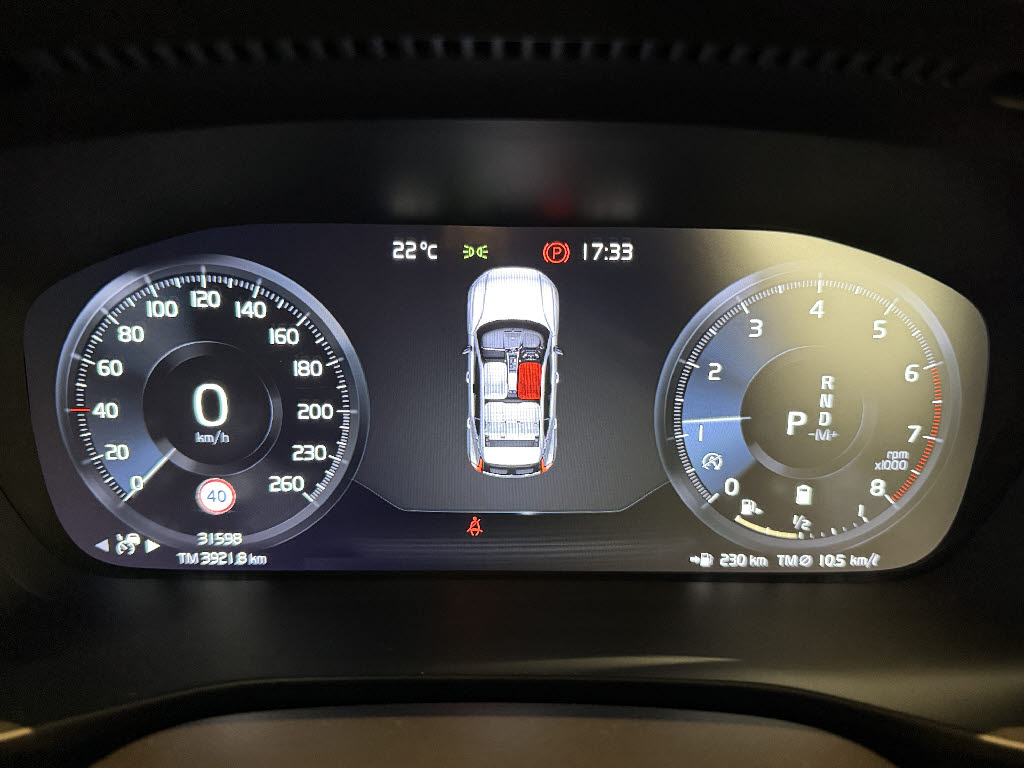 ボルボ ボルボ ＸＣ４０ B4 AWD ｲﾝｽｸﾘﾌﾟｼｮﾝ
