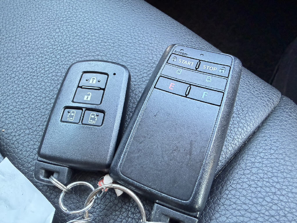トヨタ ノア Si 4WD