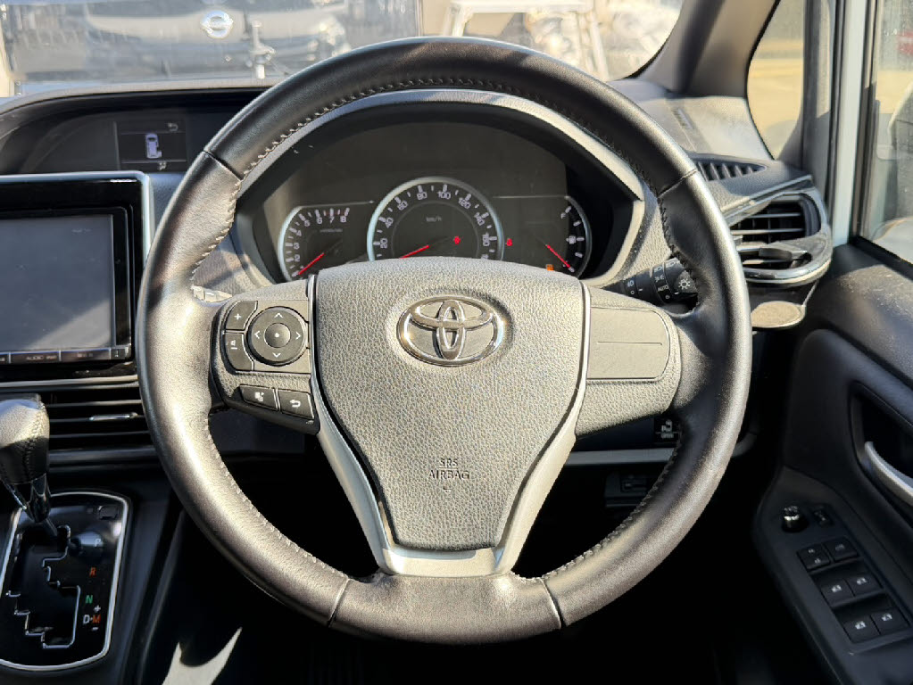 トヨタ ノア Si 4WD