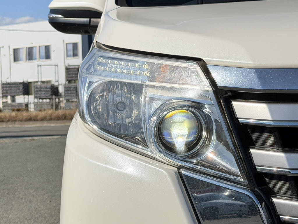 トヨタ ノア Si 4WD