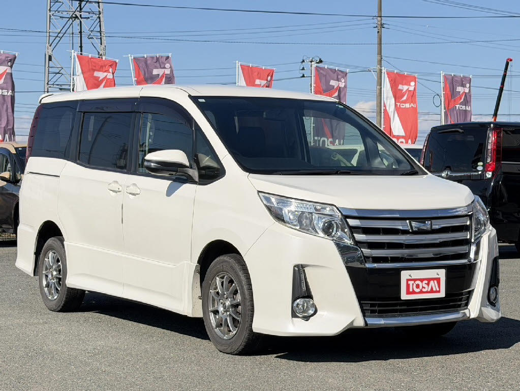 トヨタ ノア Si 4WD