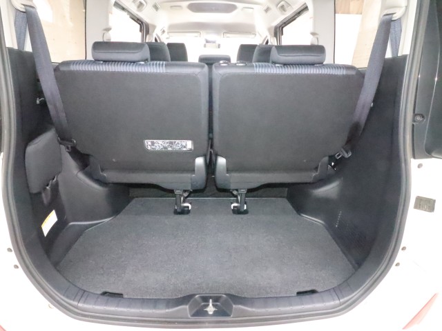 トヨタ ヴォクシー ＺＳ煌２