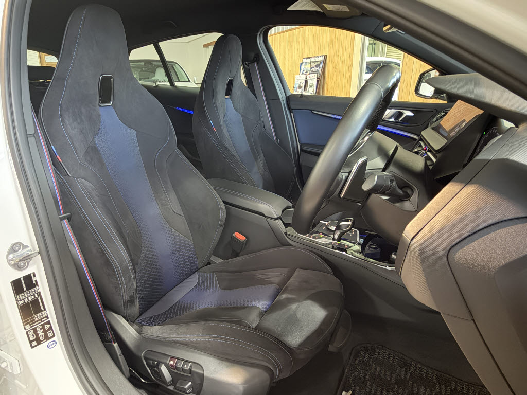 ＢＭＷ ＢＭＷ １シリーズ M135i Xﾄﾞﾗｲﾌﾞ