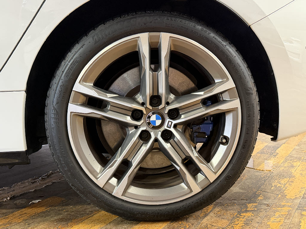 ＢＭＷ ＢＭＷ １シリーズ M135i Xﾄﾞﾗｲﾌﾞ